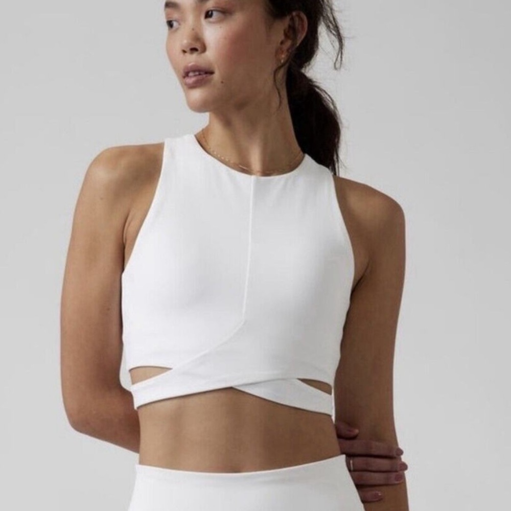 ATHLETA Conscious Cut Out Crop Top Crossover Sports Bra White Size Small